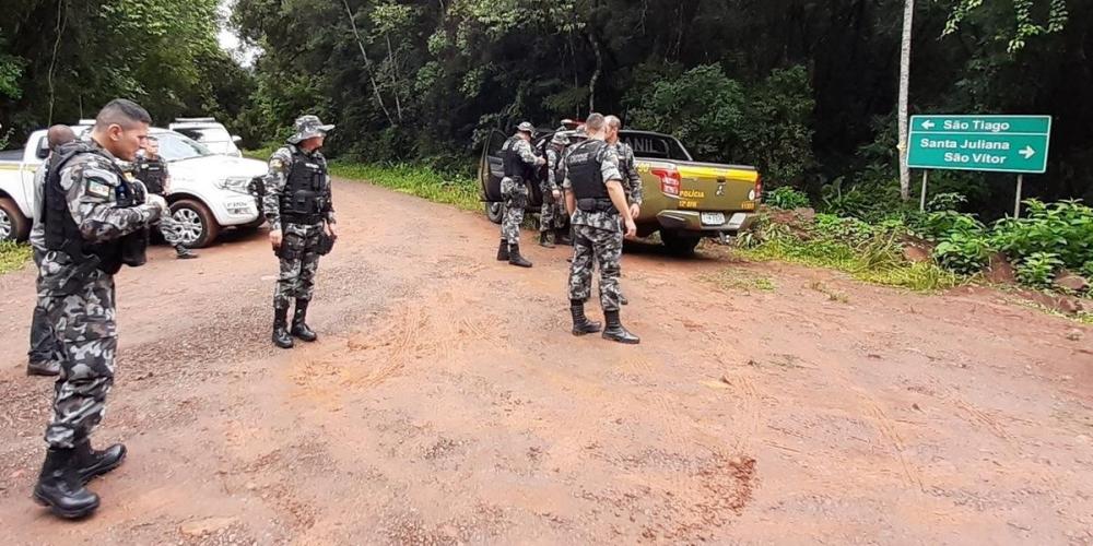 Cerco é realizado em região de mata fechada e de difícil acesso | Foto: Brigada Militar / CP