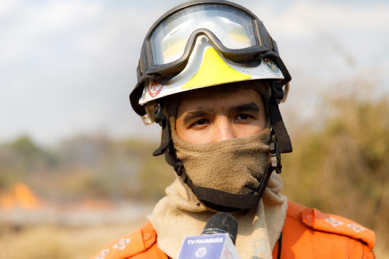 Corpo de Bombeiros é acionado para conter incêndio dentro de propriedade rural em Poconé - Foto por: Marcos Vergueiro/Secom-MT