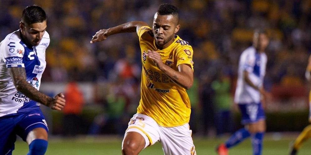 Volante jogou no Grêmio em 2008 | Foto: Tigres / Divulgação CP