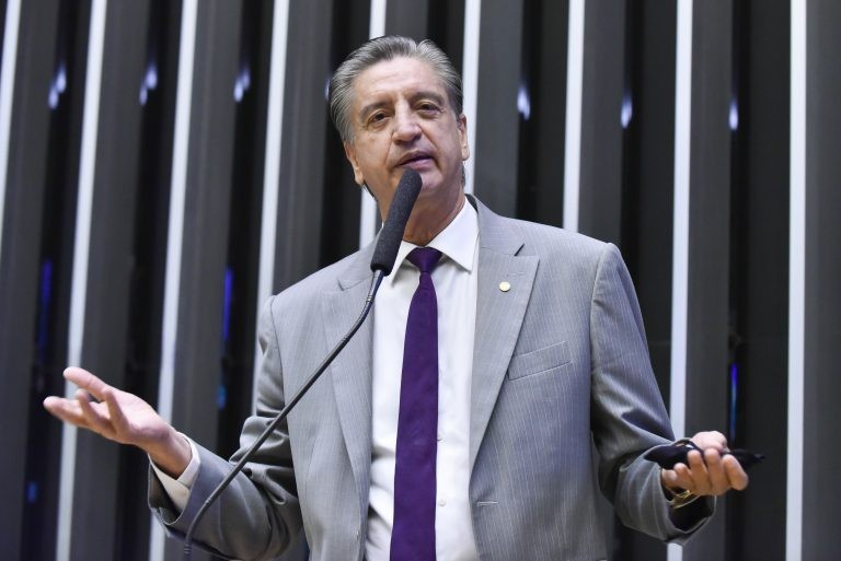 O autor da proposta, deputado Dagoberto Nogueira - (Foto: Zeca Ribeiro/ Câmara dos Deputados)