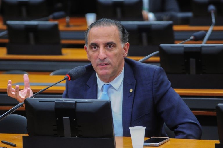 Deputado Eduardo Cury recomendou a aprovação da proposta - (Foto: Billy Boss/Câmara dos Deputados)