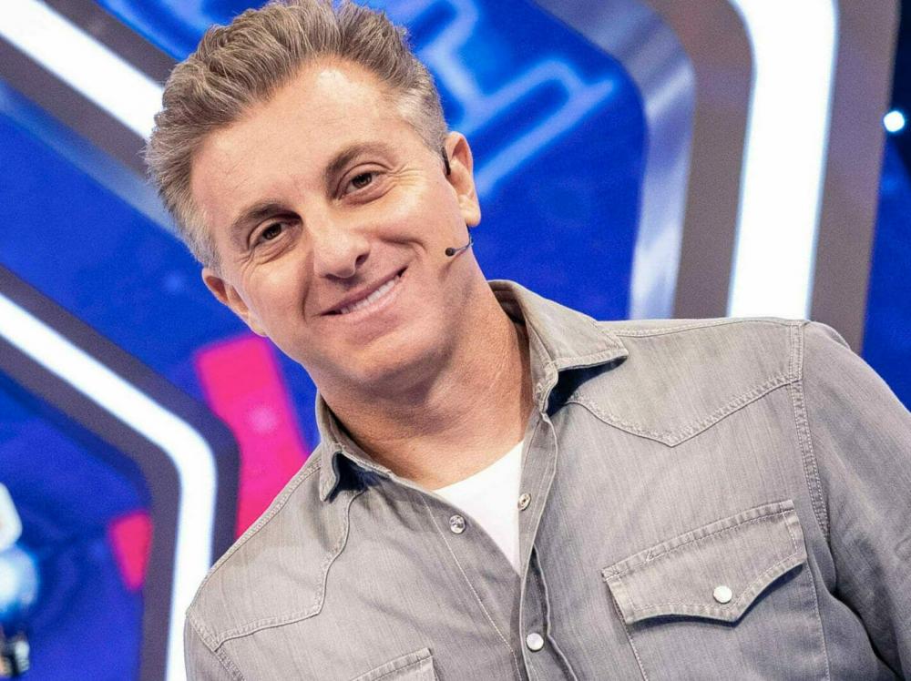 Luciano Huck nos bastidores do Domingão com Huck