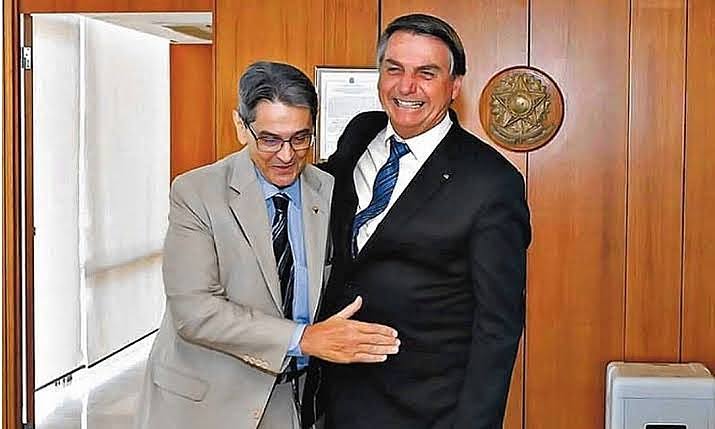 Desde 2020 Roberto Jefferson (PTB) e Jair Bolsonaro (PL) alimentam uma relação com elogios mútuos - Reprodução/Twitter