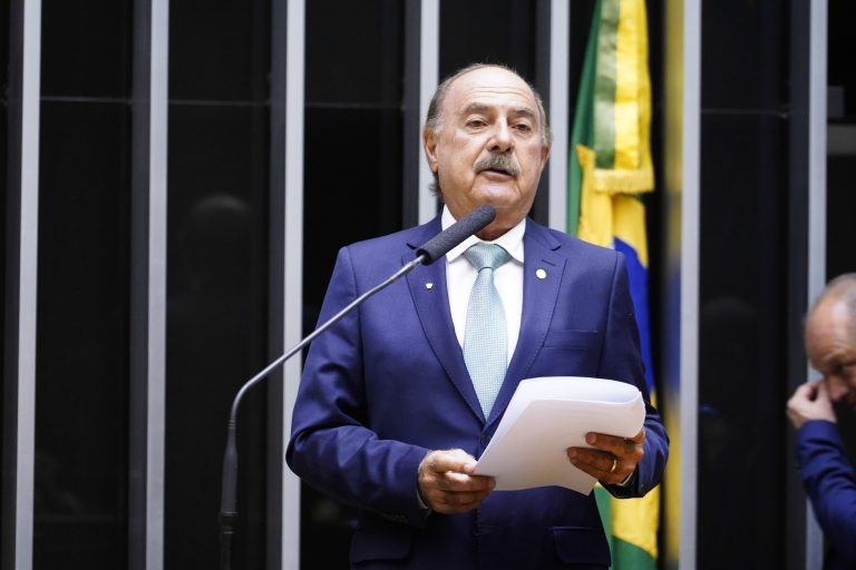 O autor da proposta, deputado Dr. Zacharias Calil - (Foto: Pablo Valadares/Câmara dos Deputados)