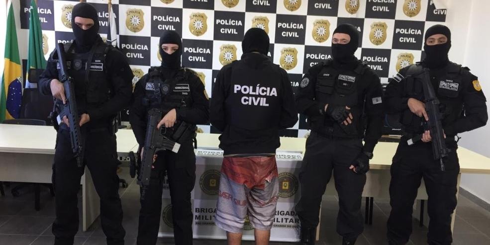 Homem foi detido e teve partes do corpo queimadas | Foto: Polícia Civil / Divulgação / CP