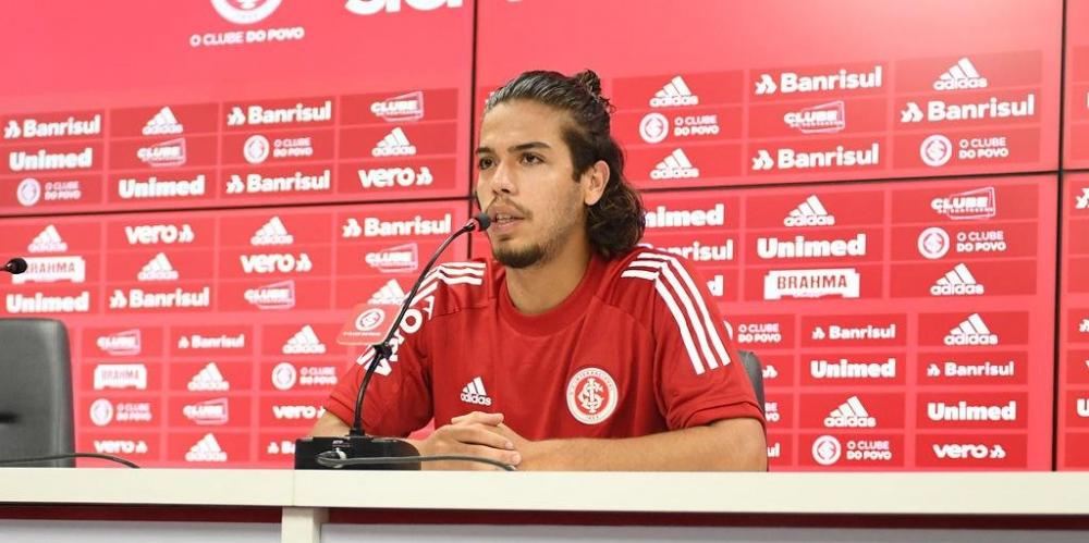 Nonato revelou que Eduardo Coudet tem usado ele na função centralizada no meio de campo | Foto: Ricardo Duarte / Inter / Divulgação / CP