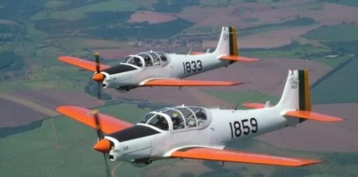 Aeronave T-25 mesmo modelo do avião que desapareceu em SC | Foto: FAB/Divulgação