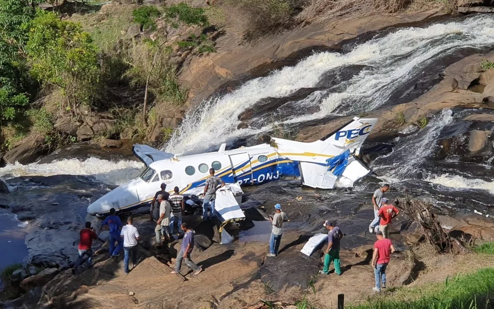 Avião com cantora Marília Mendonça caiu em Minas Gerais — Foto: Reprodução