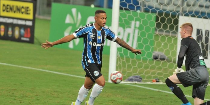 Grêmio venceu o Aimoré por 2 a 0 na noite desta sexta-feira, na Arena | Foto: Mauro Schaefer / CP