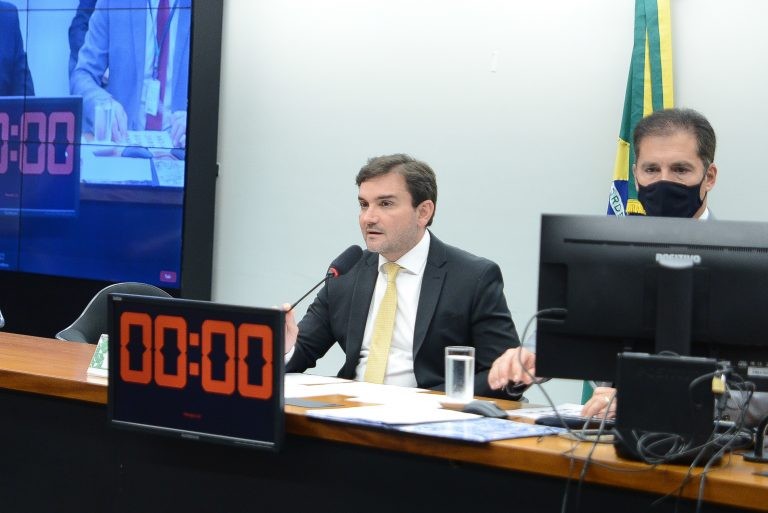 Celso Sabino: parlamentares vão buscar o equilíbrio entre responsabilidade fiscal e cumprimento de metas sociais - (Foto: Wesley Amaral/Câmara dos Deputados)