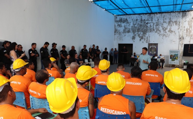 Os formandos aprenderam noções básicas de tubos e conexões, instalação de esgoto, reparos em defeitos hidráulicos entre outros conteúdos - Foto: João Pedro Gomes/Governo do Tocantins