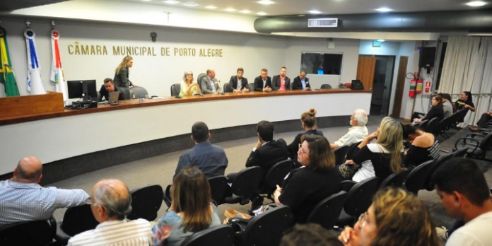 Audiência pública teve transmissão virtual interrompida após vídeo com conteúdo sexual | Foto: Fabiano do Amaral / CP