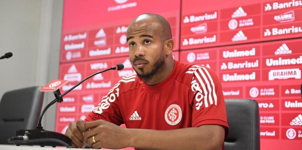 Patrick vê semelhanças entre o trabalho de Chacho Coudet e de Odair Hellmann | Foto: Ricardo Duarte / Inter / Divulgação / CP