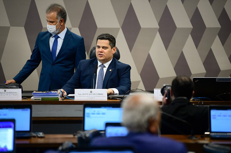 O presidente da CCJ, Davi Alcolumbre: intenção é votar a proposta em Plenário já nesta quarta - Pedro França/Agência Senado