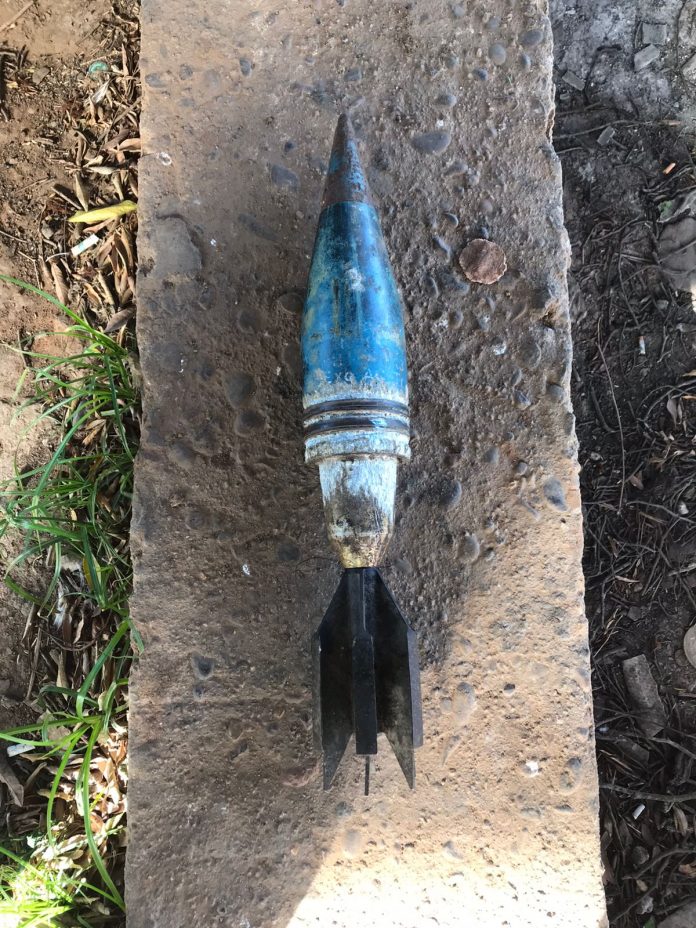 Granada de morteiro foi encontrada na divisa entre Canoas e Nova Santa Rita. Foto: BOPE-RS/ reprodução