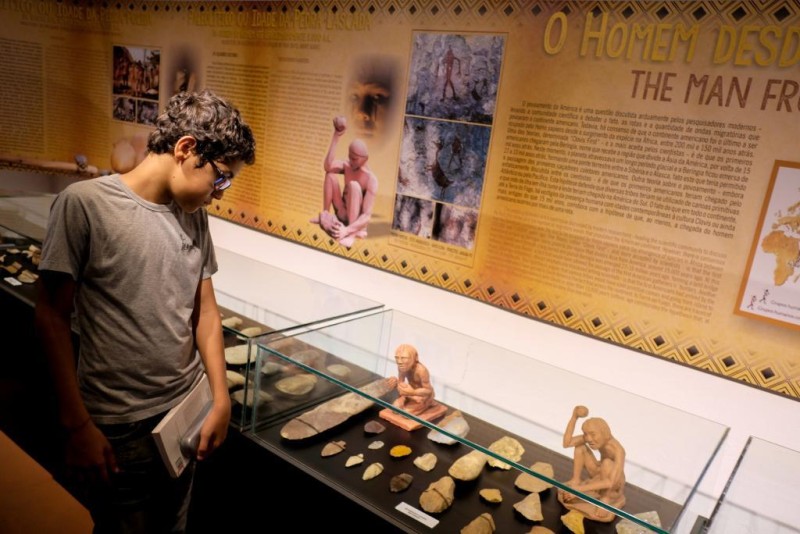 Estudante em visita ao Museu de História Natural de Mato Grosso - Foto por: Mayke Toscano/Secom