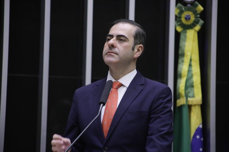 Carlos Chiodini: regulamentação específica cabe a municípios e ao DF - (Foto: Paulo Sérgio/Câmara dos Deputados)