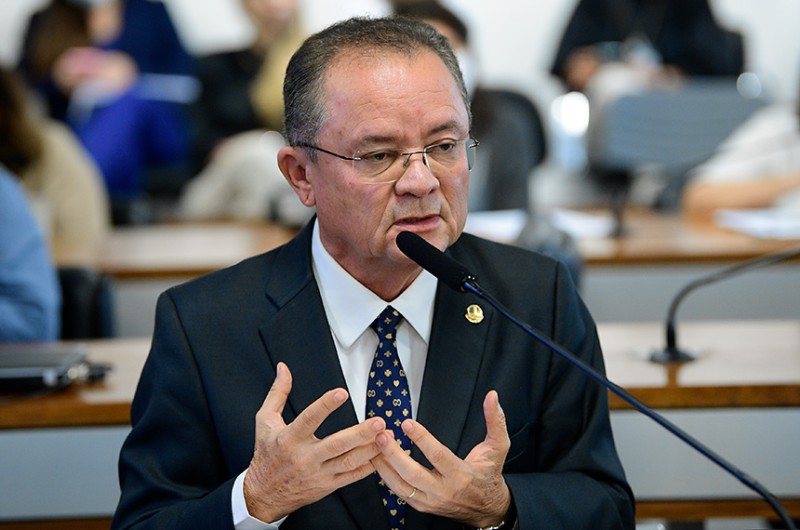 Proposta foi relatada pelo senador Dário Berger. Parecer foi lido na Comissão de Educação pelo senador Zequinha Marinho (foto), nesta terça-feira (20) - Pedro França/Agência Senado