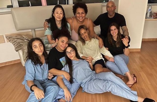 Sem o Rei, filha de Pelé cita união da família e deseja Feliz Natal em nova postagem | Foto: Instagram / Reprodução / CP